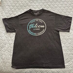 Volcom tshirt, like new hardly worn, no stains, pet and smoke free house